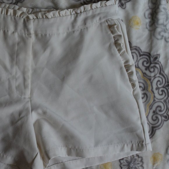 Shorts - Picture 2 of 3